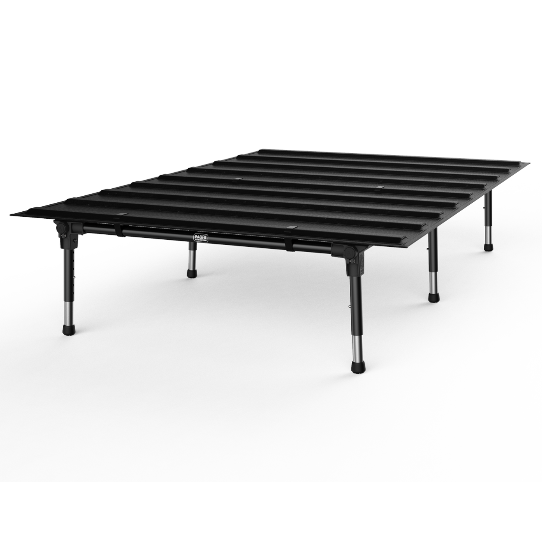 Kompaktes und leichtes Hideaway Bett freigestellt  | snowlinecamping.com